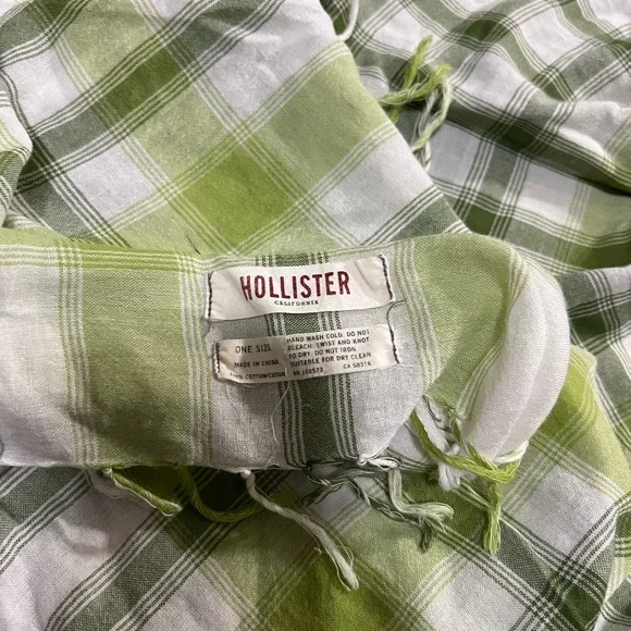 Hollister Plaid Scarf - Picture 2 of 5